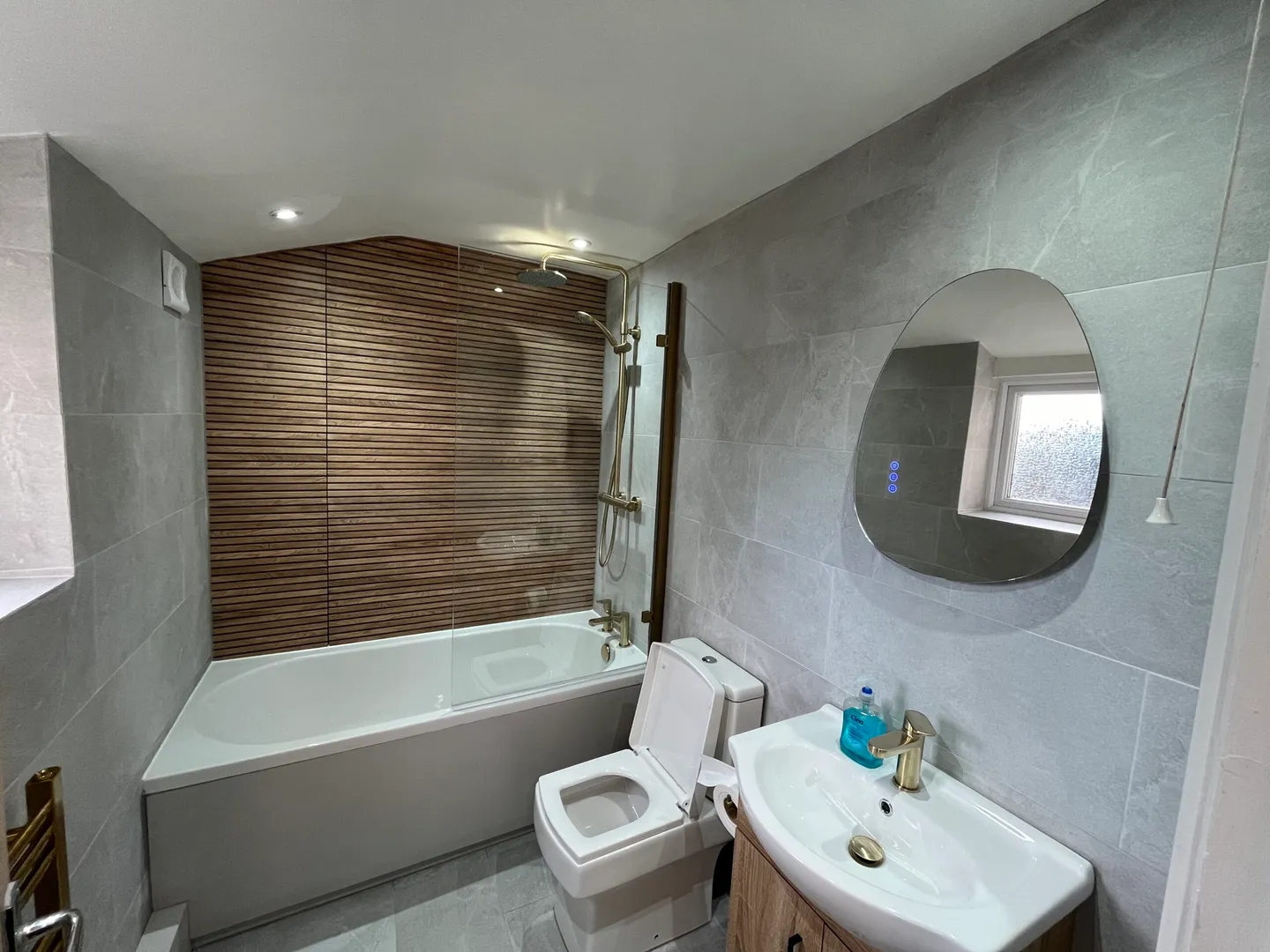 Modern 2 Bed Terraced House // West End // Sep 2026 - Image 2